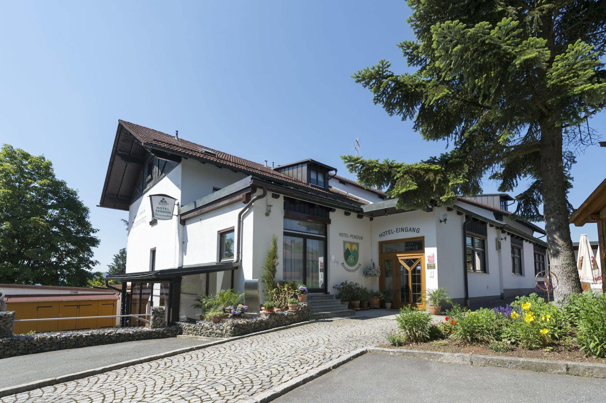 Hotel Dreisonnenberg Neuschoenau Exterior photo