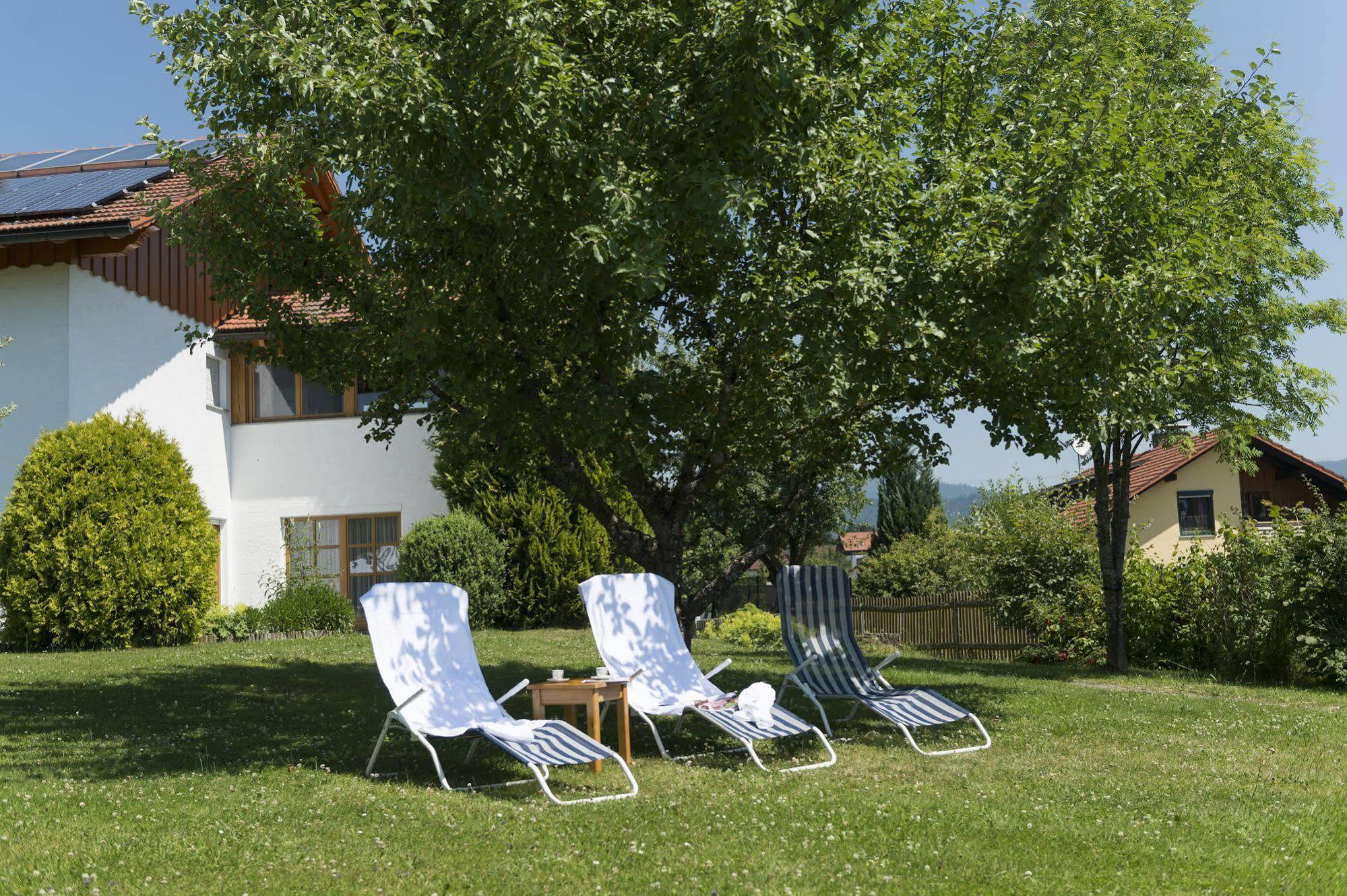 Hotel Dreisonnenberg Neuschoenau Exterior photo